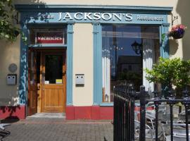 Jacksons Restaurant and Accommodation，位于罗斯康芒Roscommon Castle附近的酒店