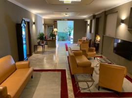 Hotel Rocchi，位于瓦尔蒙托内的酒店