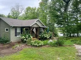 Fish, Hike and Hunt Lakeside Newaygo Cottage