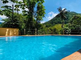 hermosa cabaña villa majo, cuenta con el espectacular rio santo domingo，位于San Francisco的酒店