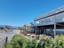 BLUE PORT HOTEL，位于Burhaniye的酒店