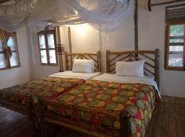Tembo Safari Lodge，位于Katunguru伊丽莎白女王国家公园 - 卡廷古鲁门附近的酒店