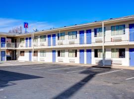 莫夫里斯波洛6号汽车旅馆，位于默夫里斯伯勒的酒店