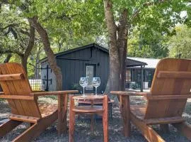 Relaxing Alpaca Ranch Mins from Downtown Wimberley