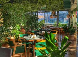 Khedi Hotel Tbilisi，位于第比利斯的酒店