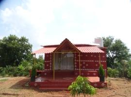 MangoHut Farmhouse Pool Villa，位于海得拉巴的酒店