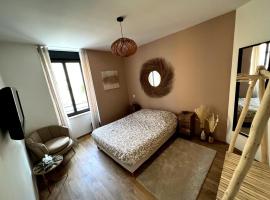 Belle chambre cosy, proche centre-ville et gare，位于科尔马的酒店