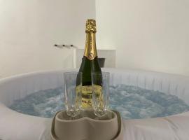 Monte del Agua House，位于Erjos的酒店