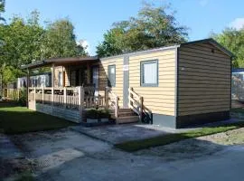 Awesome Home In Lauwersoog With Kitchen