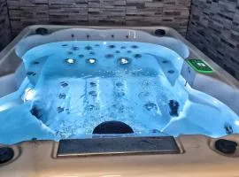 Le Bigourdan et son Jacuzzi