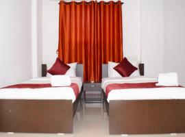 Hotel Sayee luxury Inn，位于浦那Hadapsar的酒店