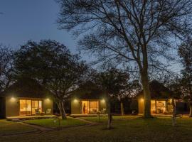 Xanatseni Private Camp，位于克拉塞利尔自然保护区的酒店