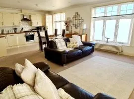 Shore Thing Beachfront Apartment Ramsgate - Sleeps 4