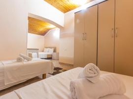 Relax Hostel，位于地拉那的酒店
