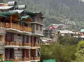 YOLO Backpackers MAX - Manali