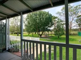 Sahara Trails Studio WiFi Air Conditioning Horse Riding and much more