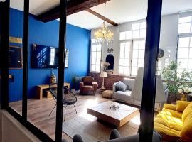 LA ROCHELAISE : Appartement calme & somptueux dans l'hyper centre.，位于拉罗谢尔La Rochelle Grande Roue附近的酒店
