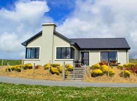 Cottage 103 - Claddaghduff，位于Cleggan的酒店