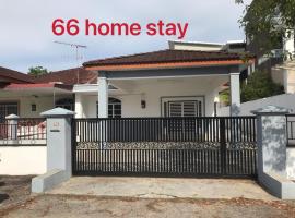 66 Semi-D Homestay，位于安顺的酒店