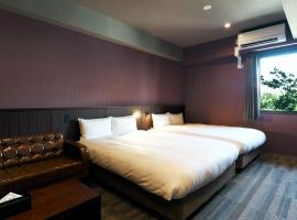 Rakuten STAY Kokura Station Standard Twin Room with counter table，位于北九州Yasaka Shrine附近的酒店