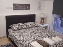 Nicosia rest and relax 1 bedroom apartment，位于尼科西亚的酒店