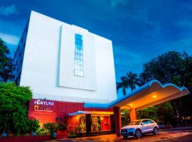 Fortune Pandiyan Hotel, Madurai - Member ITC's Hotel Group，位于马杜赖的带泳池的酒店