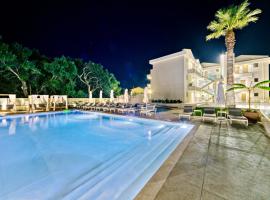 Hidden Cove Corfu，位于康托卡利的带泳池的酒店