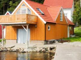 Holiday home MÅLØY III，位于莫吕的酒店