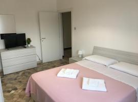 Via Bellaria，位于萨韦纳河畔圣拉扎罗的公寓