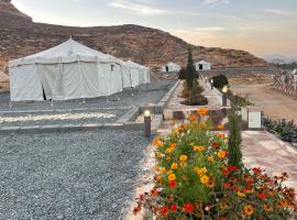 Rural tents Naseem الخيمةالريفيةAlouzaib，位于欧拉的露营地