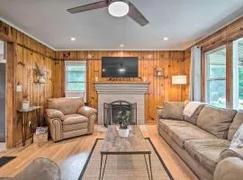 Cozy Arden Cottage, 2 Mi to Lake Julian Park!