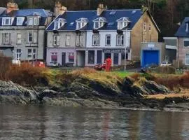 Superb Loch Side Apartment with Sea & Sunset Views