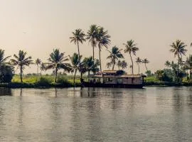 RAJATHEERAM BEACH HOMESTAY & BACkWATER CRUISE Alleppy