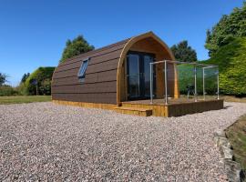 Burnbank Glamping Pod，位于阿卡莱克的酒店