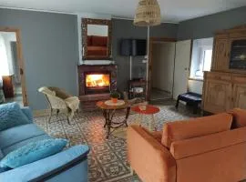 Charmante maison avec cheminée, grand jardin et boxe chevaux