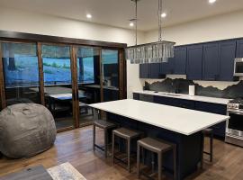 Whitefish Slopeside Condo，位于白鱼镇的酒店