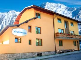 Hotel Rothmans-Breakfast - Free parking - Lobby，位于班斯科的酒店