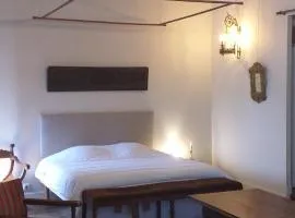 Chambre Renaissance au Château de Champagne-Mouton