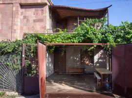 B&B Sunrise House Aygavan，位于Aygavan的酒店