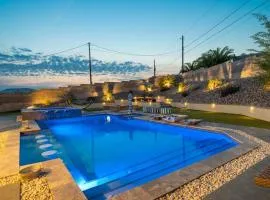 Heated Pool & Spa - Winterhavens Oasis