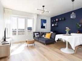 Renovated apartment metro, parking included, near Porte Versaille，位于旺夫的公寓