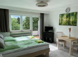 Ruhiges und klimatisiertes Apartment，位于斯图加特Stadthalle Korntal附近的酒店