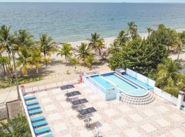 Hotel Playa Divina，位于科韦尼亚斯的酒店