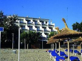 Apartamentos Balear Beach，位于帕尔马诺瓦的酒店