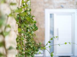 Royal Stay Luxury Homes，位于帕福斯的酒店