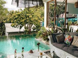 Chambres d'hôtes & spa Le Jardin de Ravintsara，位于Ravine des Cabris的酒店