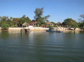 Bazouk Du Saloum Ecolodge，位于Mar Lodj丰久涅渡轮附近的酒店