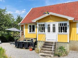 Holiday home KARLSKRONA III，位于卡尔斯克鲁纳的酒店