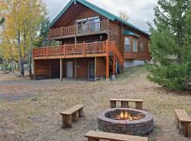 Grand Point Lodge by KABINO Air Conditioning Hot Tub Foosball Fire Pit WiFi Huge