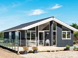 8 person holiday home in Glesborg-By Traum